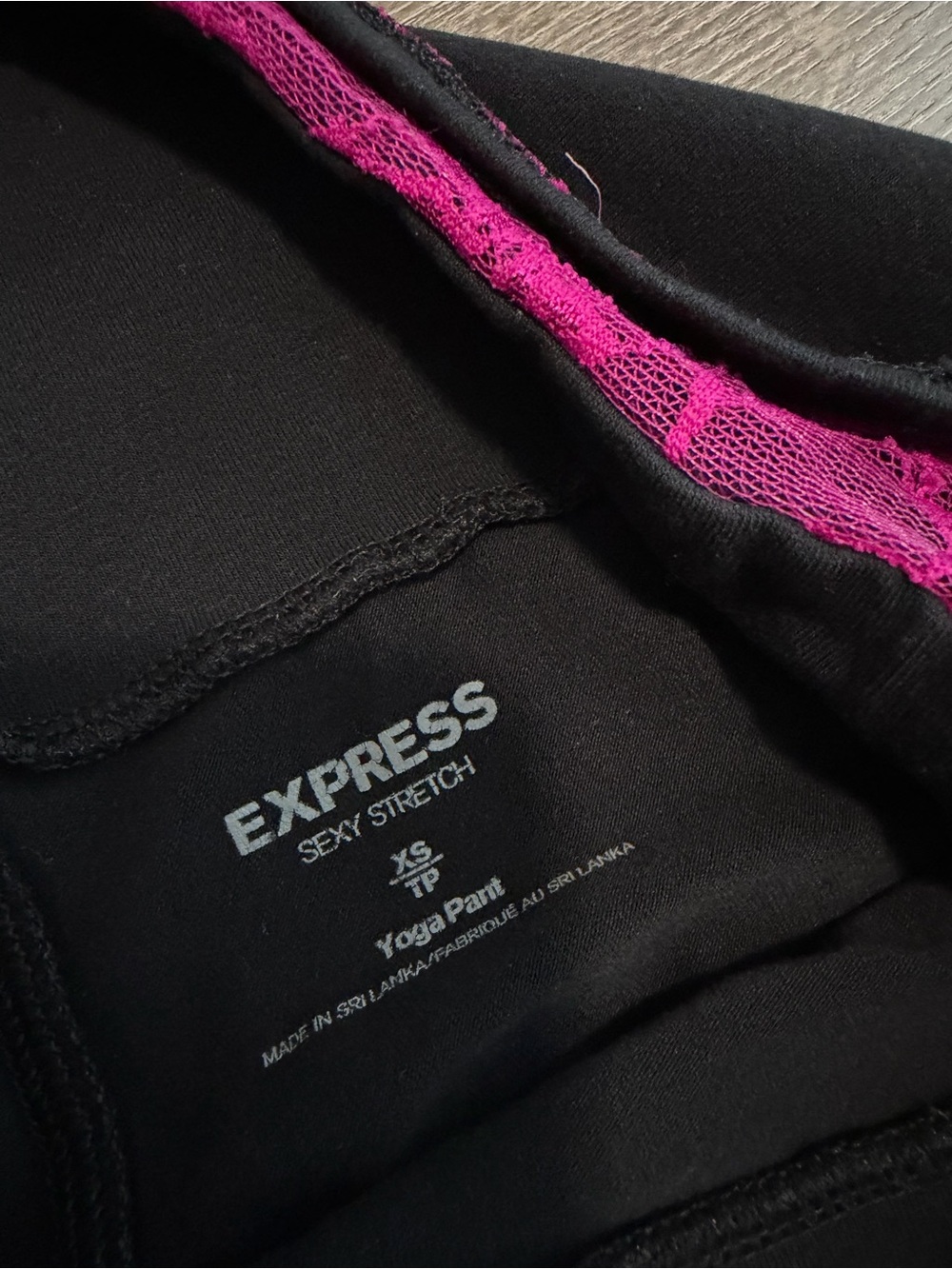 Women’s Express Black Yoga Pants with Hot Pink Trim XS